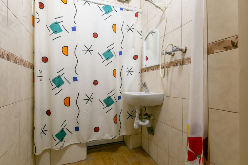 . Гостевой дом "Уютный дворик" на Толстого 42А. Геленджик