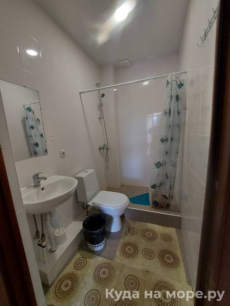 Пятиместный двухкомнатный люкс. Гостевой дом "Нур". Ольгинка Пятиместный двухкомнатный люкс. Гостевой дом "Нур". Ольгинка