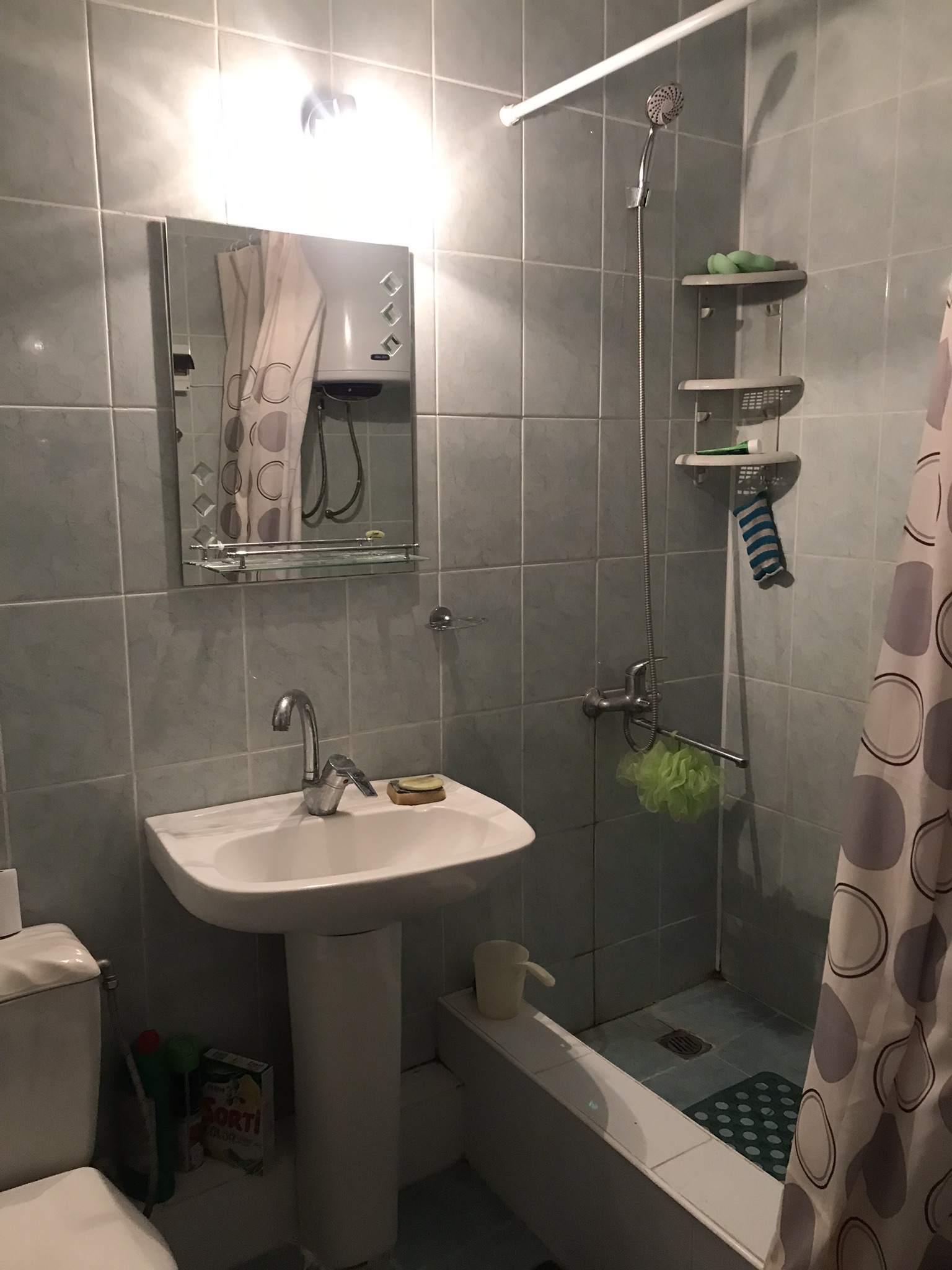 . Квартира в многоквартирном доме 2х комнатная квартира на Абазгаа. Гагра . Квартира в многоквартирном доме 2х комнатная квартира на Абазгаа. Гагра