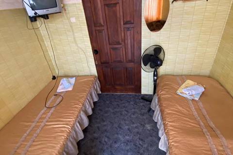 Двухместная комната с санузлом на этаже. Частный сектор "Светлана на Луговой". Адлер