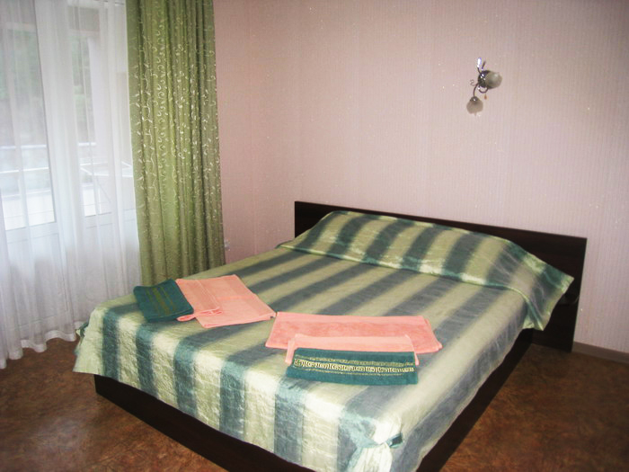 Двухкомнатный номер «Полулюкс». Отель «Ра-Дуга». Партенит