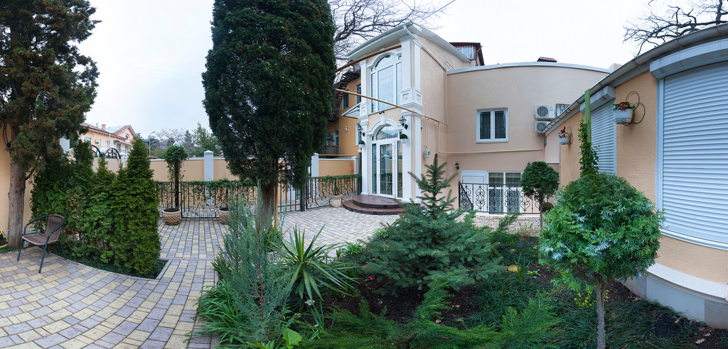 . Гостевой дом Да Винчи. Ялта