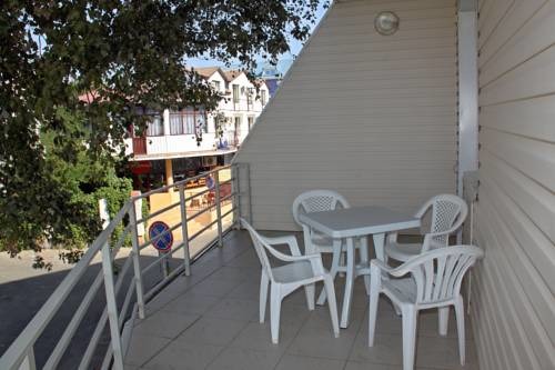 Люкс с отдельным балконом 2хместный. Отель АСТОН. Нижнее Джемете