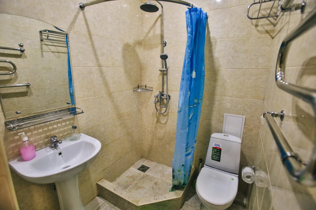 4 местный стандарт . Гостиница Hotel RUS. Адлер