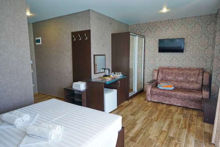 Комфорт 4-5ти местный. Отель «Черноморец». Лазаревское