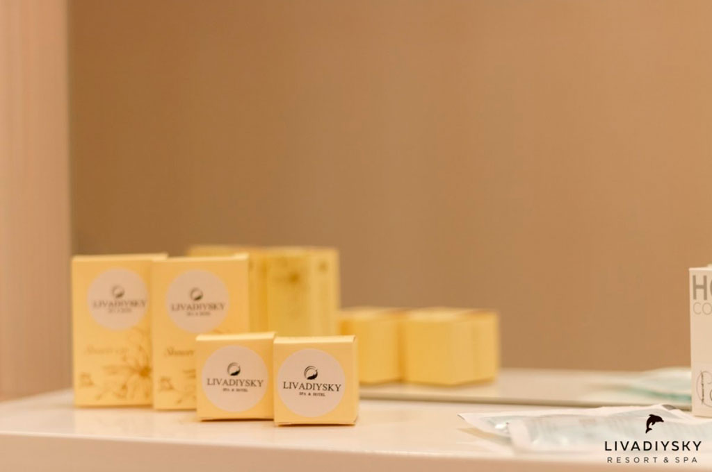 Полулюкс Семейный. Арт-отель «Азор». Ливадия