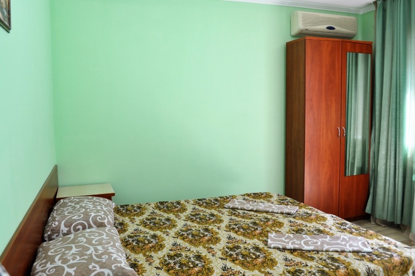 2х.местный с завтраком август . Гостевой дом У Георгия . Витязево 2х.местный с завтраком август . Гостевой дом У Георгия . Витязево