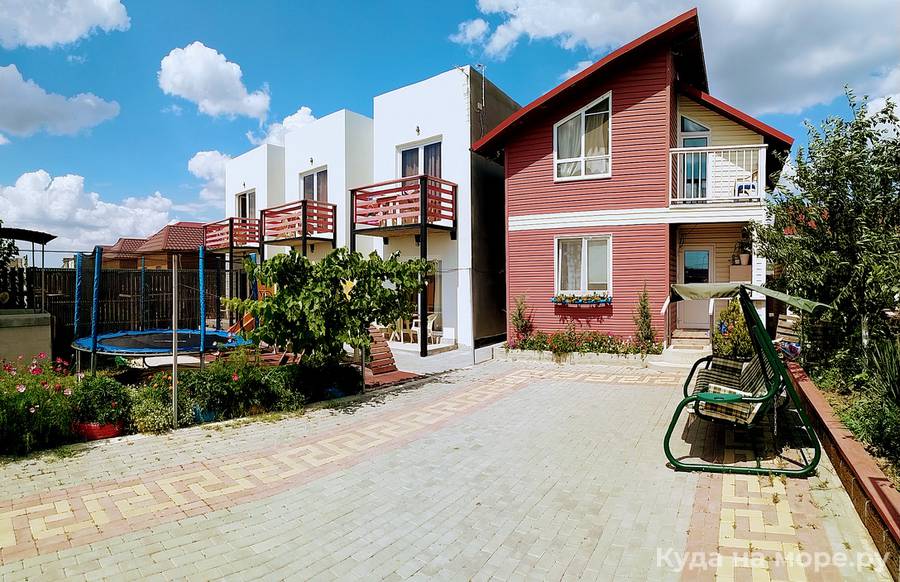 . Бунгало парк «ΓΛΑΡΟΣ». Береговое