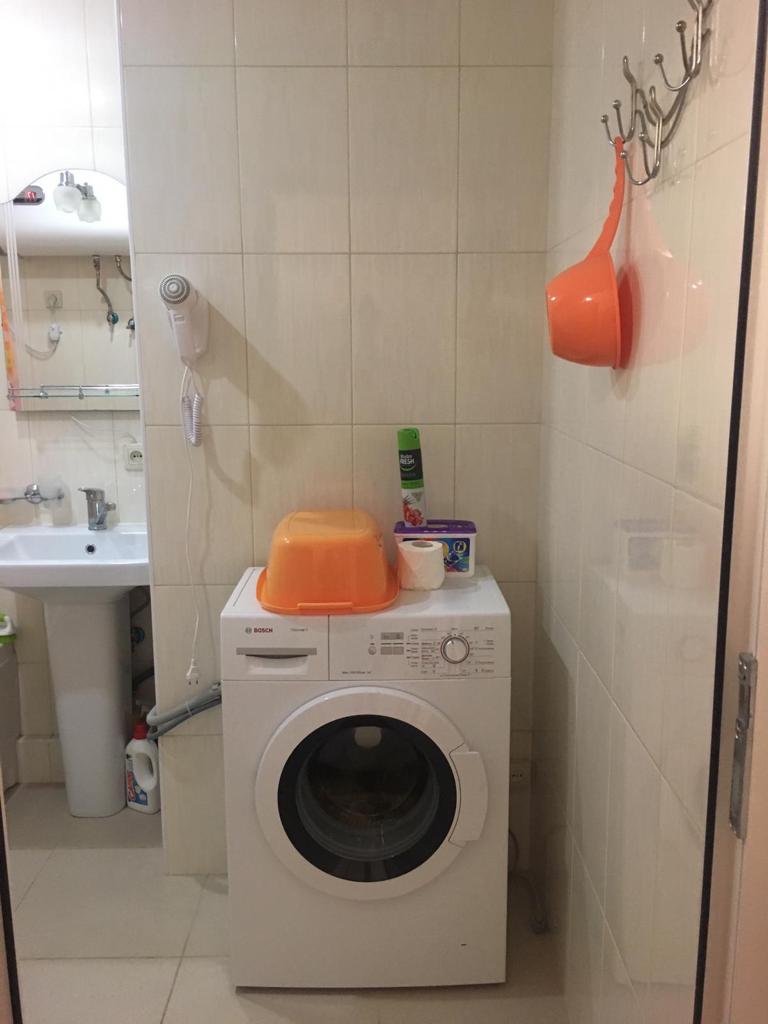 . Квартира в многоквартирном доме Однокомнатная квартира - Сухум. Сухум