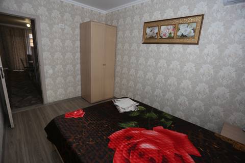 2-х комнатный номер (3 этаж). Гостевой дом «Милана». Голубицкая