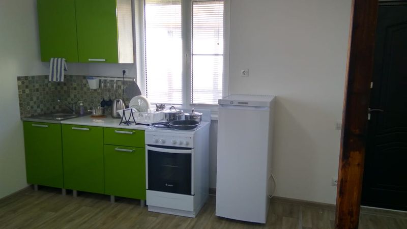 Домик. Частный сектор Азовские дачи Молодежная 9. За Родину