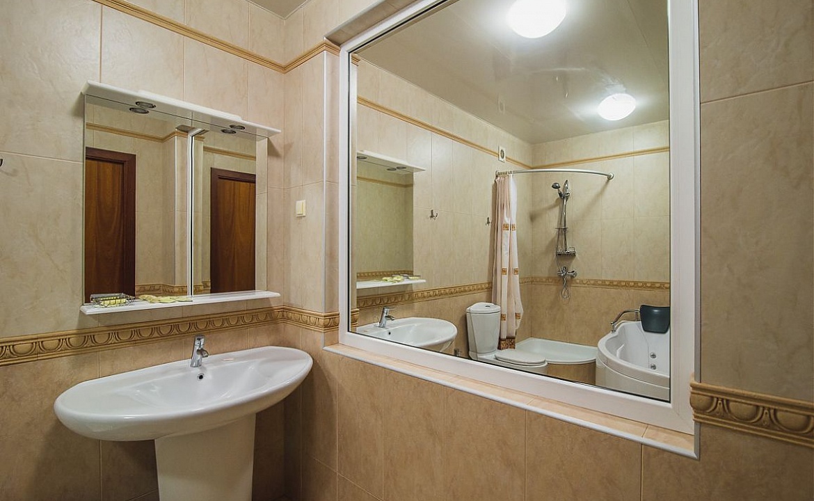 Апартаменты. Hotel & Osteophaty center "Lotus". Утёс