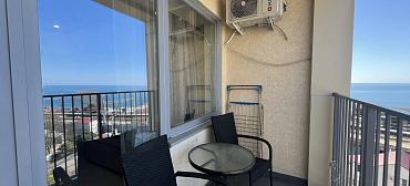 Квартира в многоквартирном доме Светлая студия на первой береговой линии