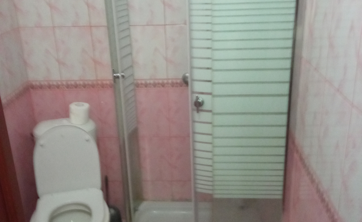 Комната на двоих с душевой кабиной. Гостевой дом Семейный пансион. Геленджик