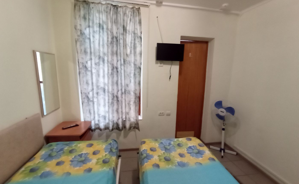 Эконом-2. Гостевой дом "Уютный дворик" на Толстого 42А. Геленджик