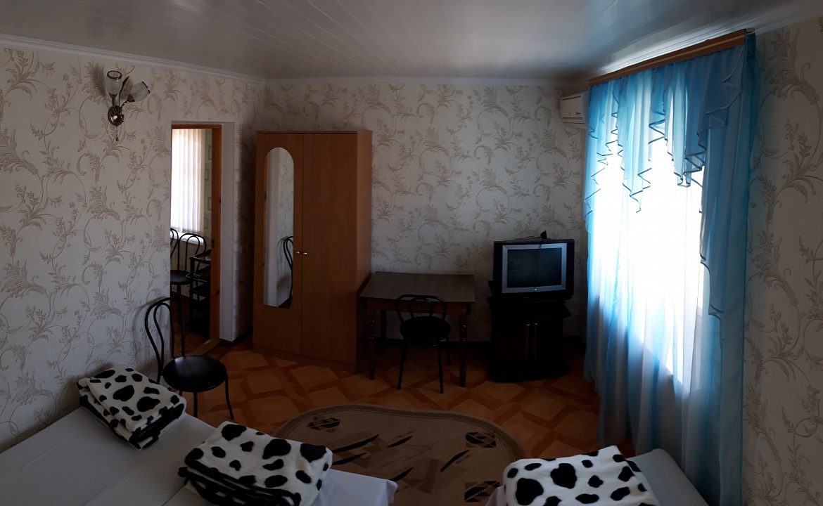 Двухкомнатный номер. Гостевой дом "Алчак Кая". Судак Двухкомнатный номер. Гостевой дом "Алчак Кая". Судак