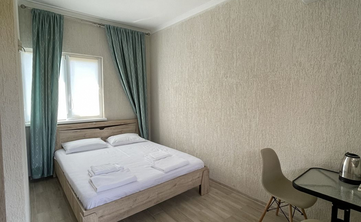 Стандарт с совместной кроватью. Гостевой дом "Алхыд". Пицунда Стандарт с совместной кроватью. Гостевой дом "Алхыд". Пицунда