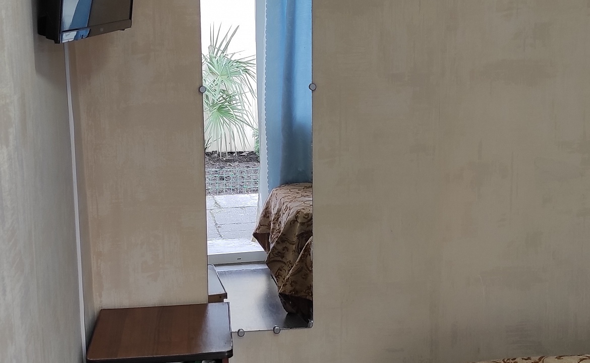 2-х местный номер с раздельными кроватями (Эконом). Частный сектор У Константина. Адлер