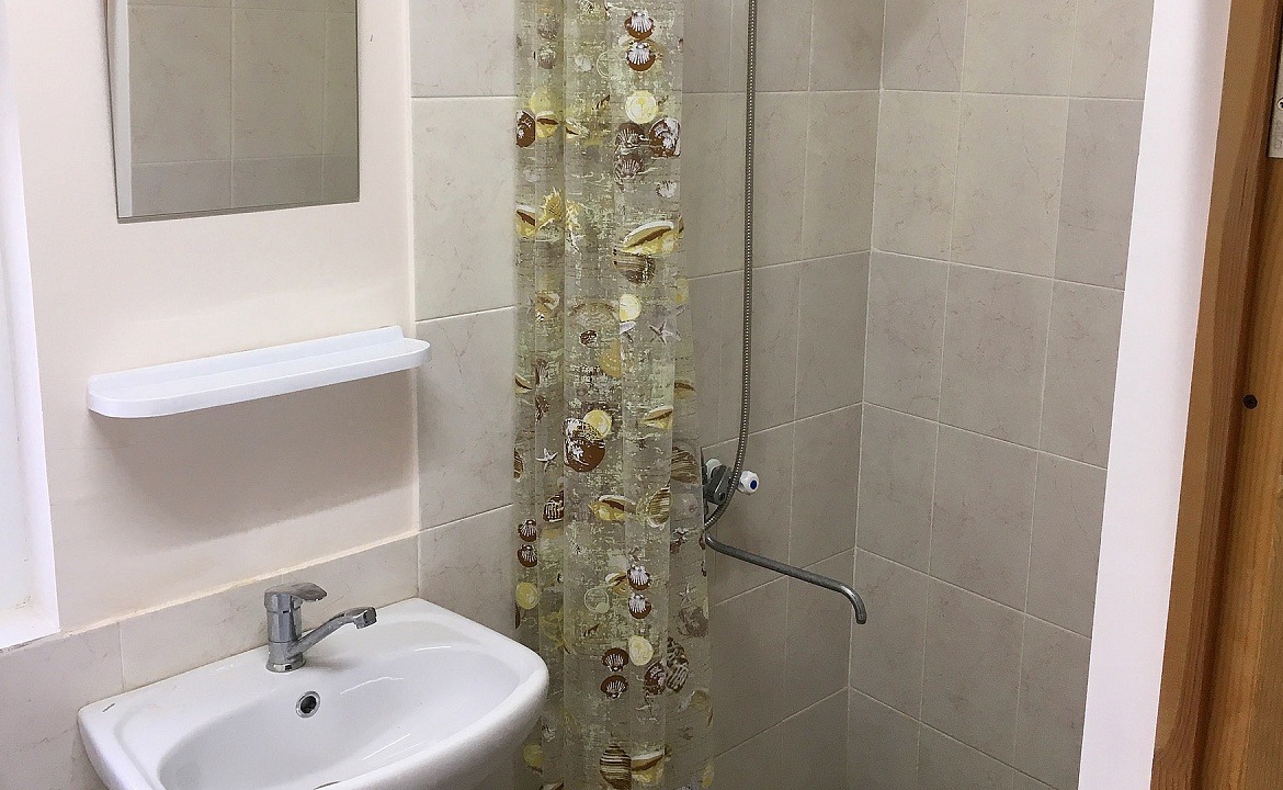 Трехместный номер. Гостиница "Тигратур"       . Джубга