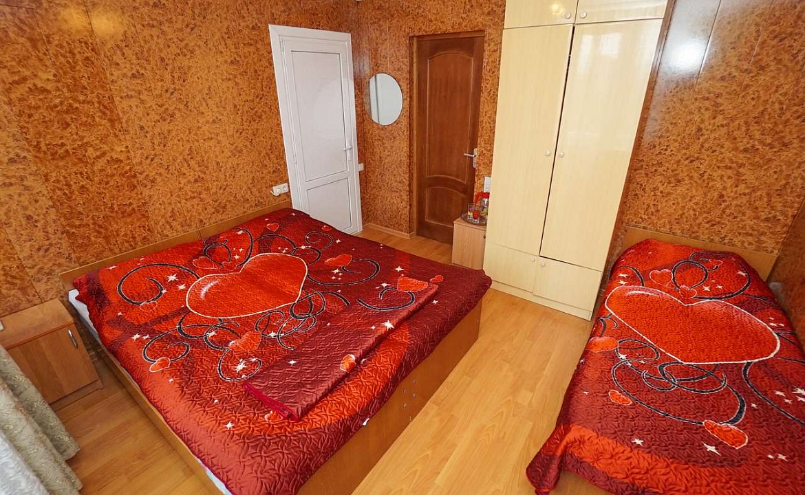 Трехместный Стандарт. Гостевой дом Амина. Сочи