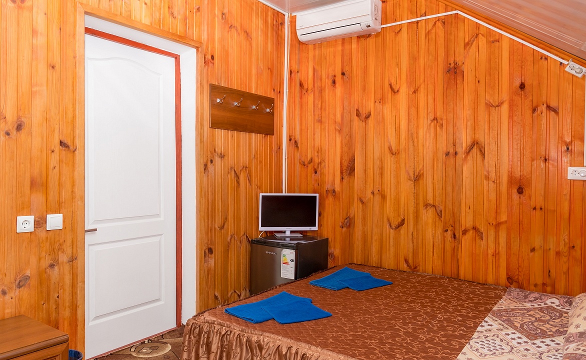 Трехместный номер класса стандарт со всеми удобствами. Гостевой дом "Ника" - Анапа. Анапа