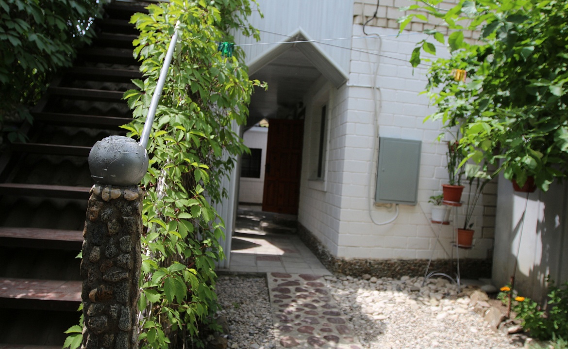 Двухкомнатный 4-х местный на 2-м этаже. Гостевой дом Гостевой дом "Спортлото-82".. Коктебель