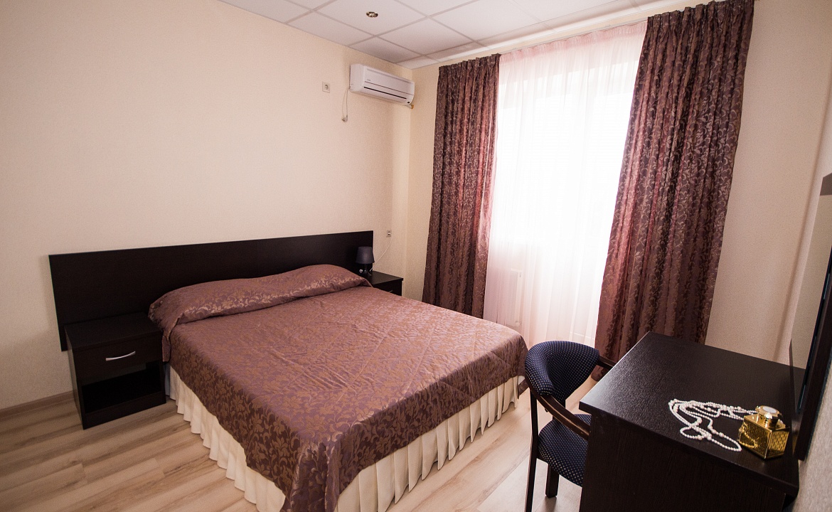 Семейный 2-комнатный. Отель Робинзон. Анапа