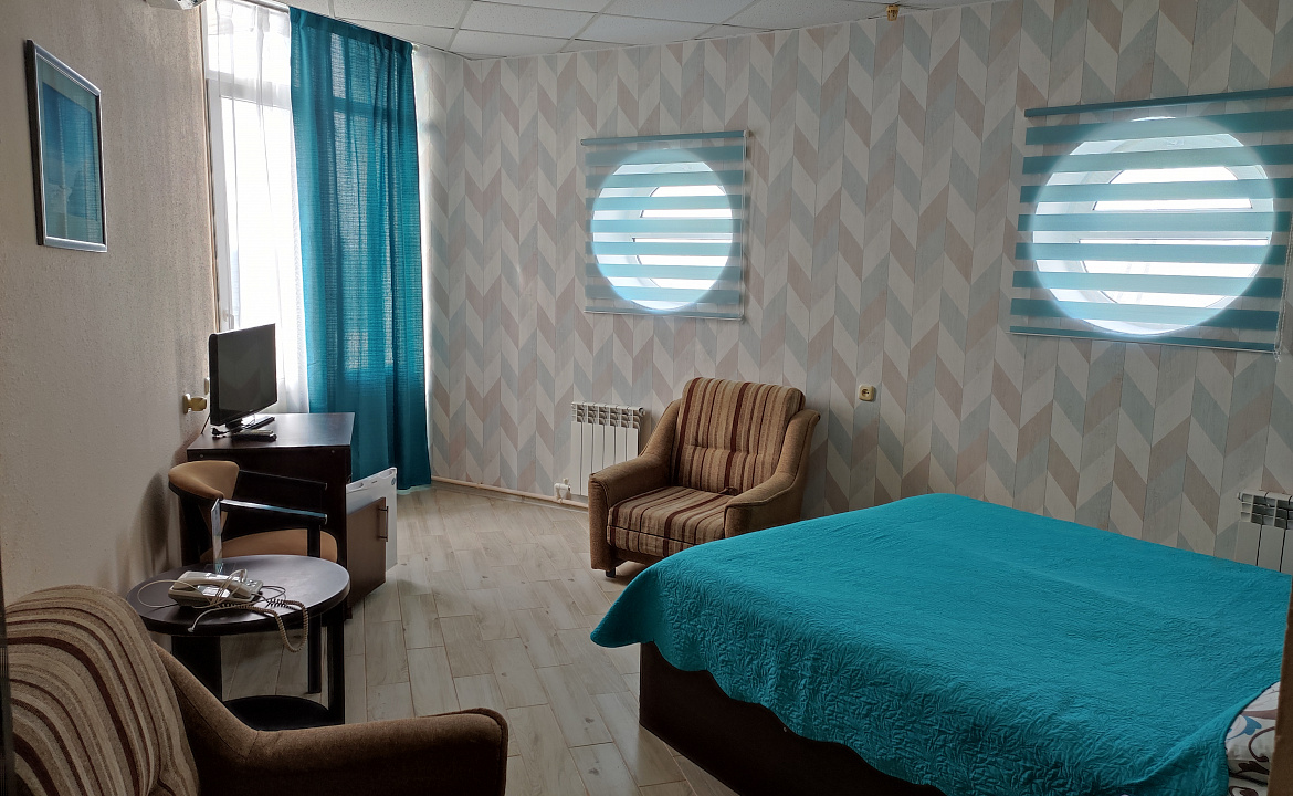 стандарт двухместный вид на море. Гостиница Адмирал. Анапа