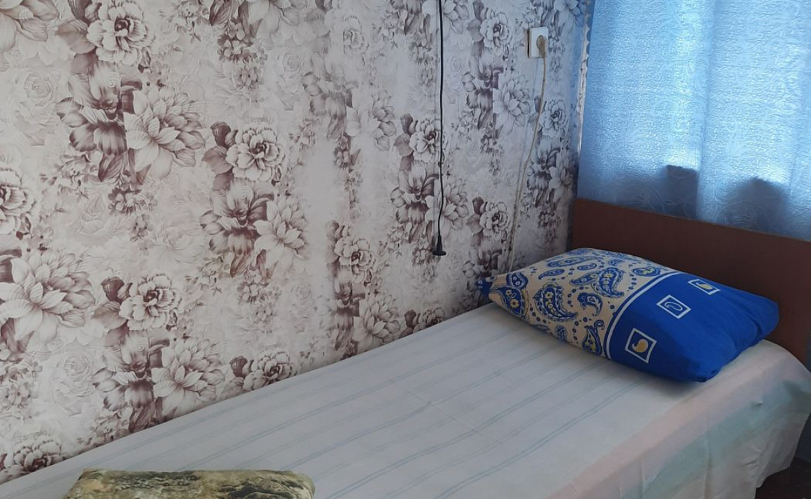 Домик для 4-х человек, удобства на этаже.. Гостевой дом "Галина" . Вишневка