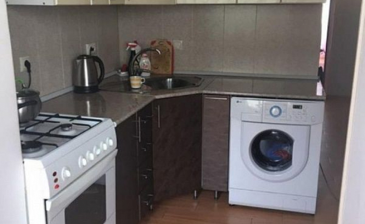 3х-комнатная квартира. Апартаменты в Новом Афоне Лакоба 60 кв.6. Новый Афон