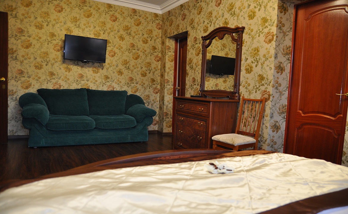 Апартамент. Гостевой Дом «ТАВР». Ялта