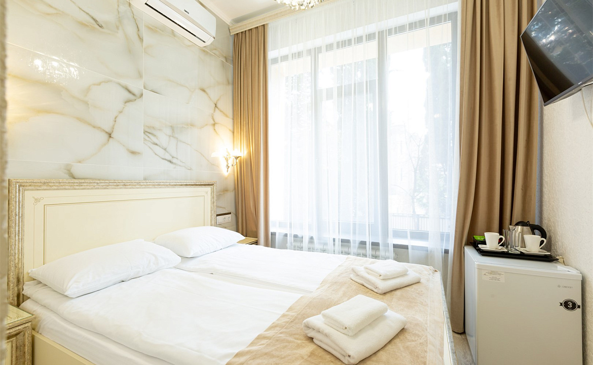 Двухместный стандарт. Отель "Сочи Галерея Парк". Сочи