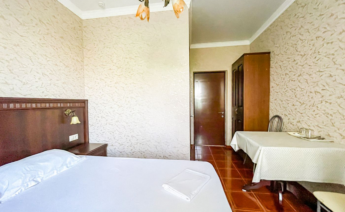 Стандарт 2-х местный (без балкона). Anzhelina Family Hotel. Витязево