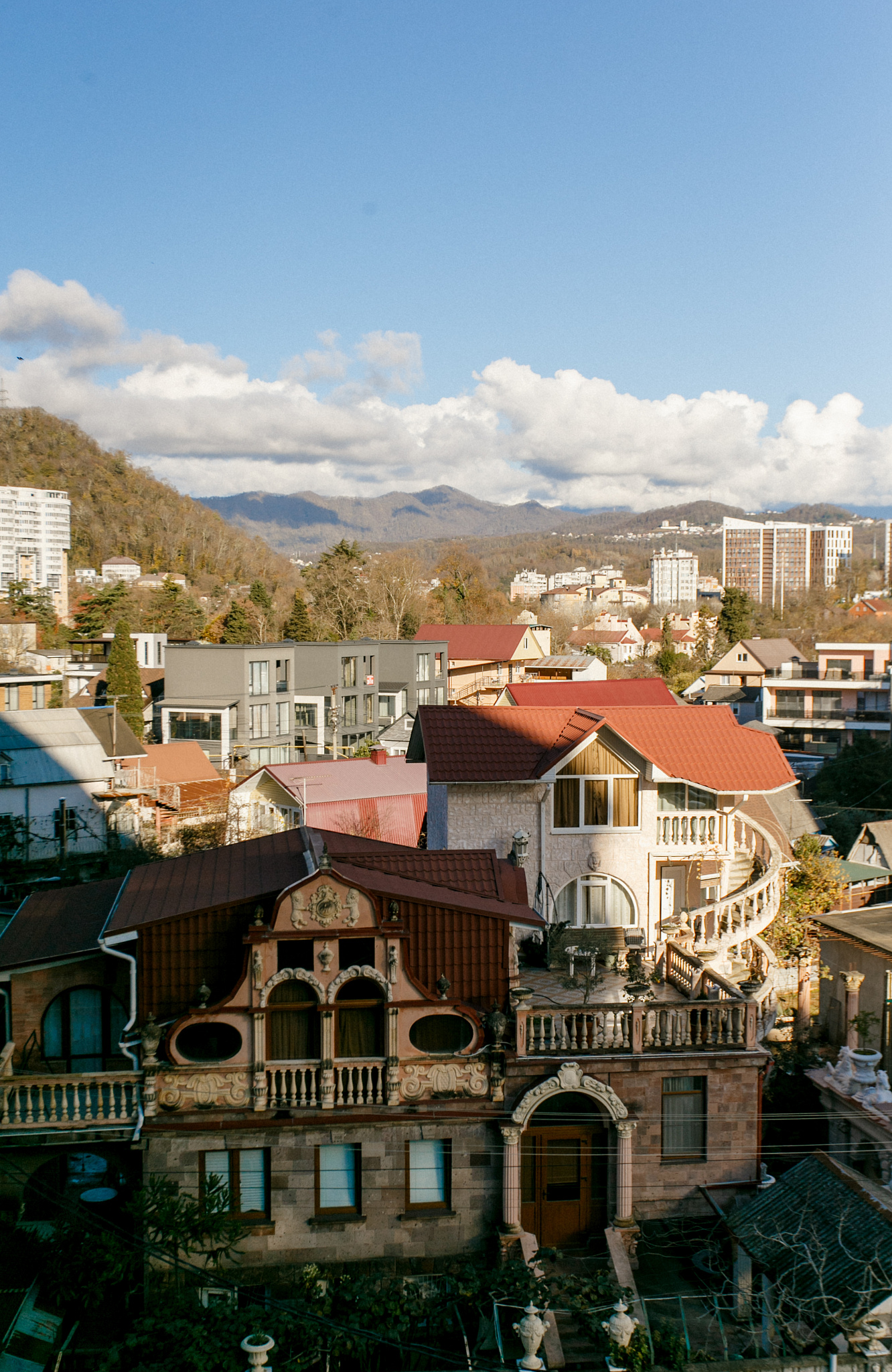 . Квартира в многоквартирном доме Квартира на первой линии с отдельной спальней. Дагомыс