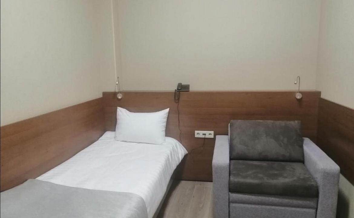 Одноместный номер. Отель Тройка. Красная Поляна