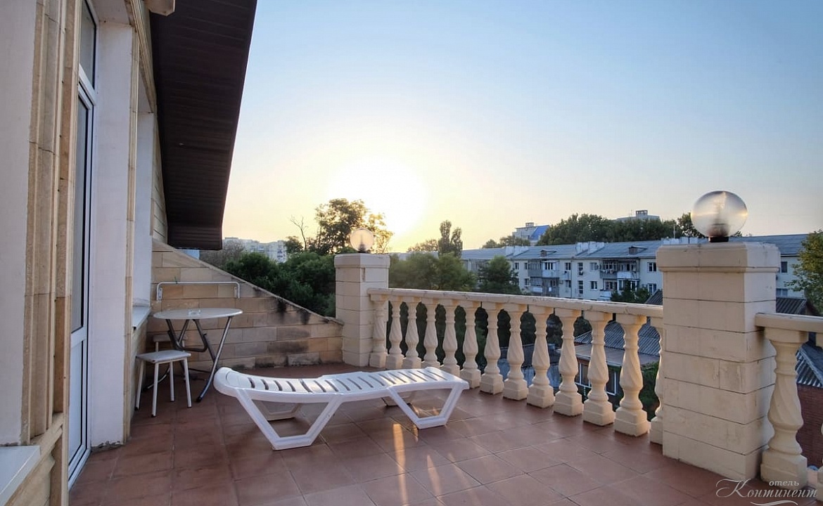 АПАРТАМЕНТЫ. Гостиница "Континент". Анапа