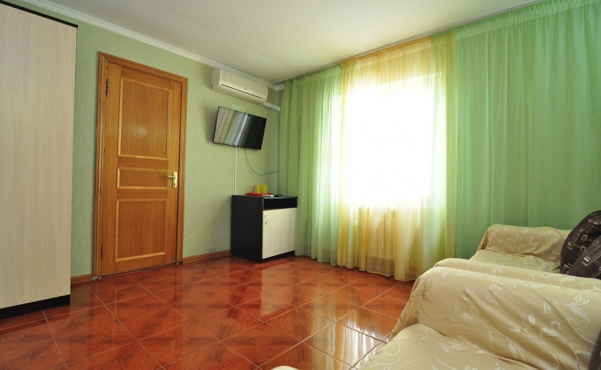 Двухкомнатный ЛЮКС. Гостевой дом "Спартак". Витязево Двухкомнатный ЛЮКС. Гостевой дом "Спартак". Витязево