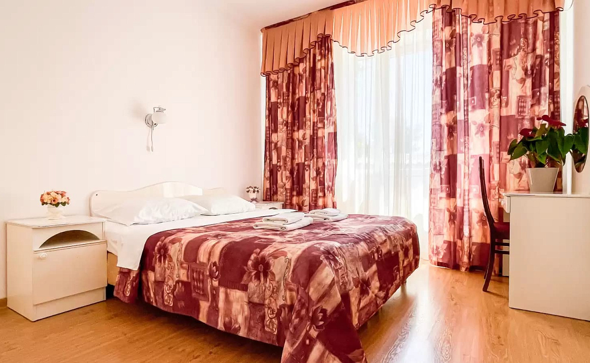 2-х комнатный 5-и местный полулюкс. Мини-отель "Ардо". Анапа