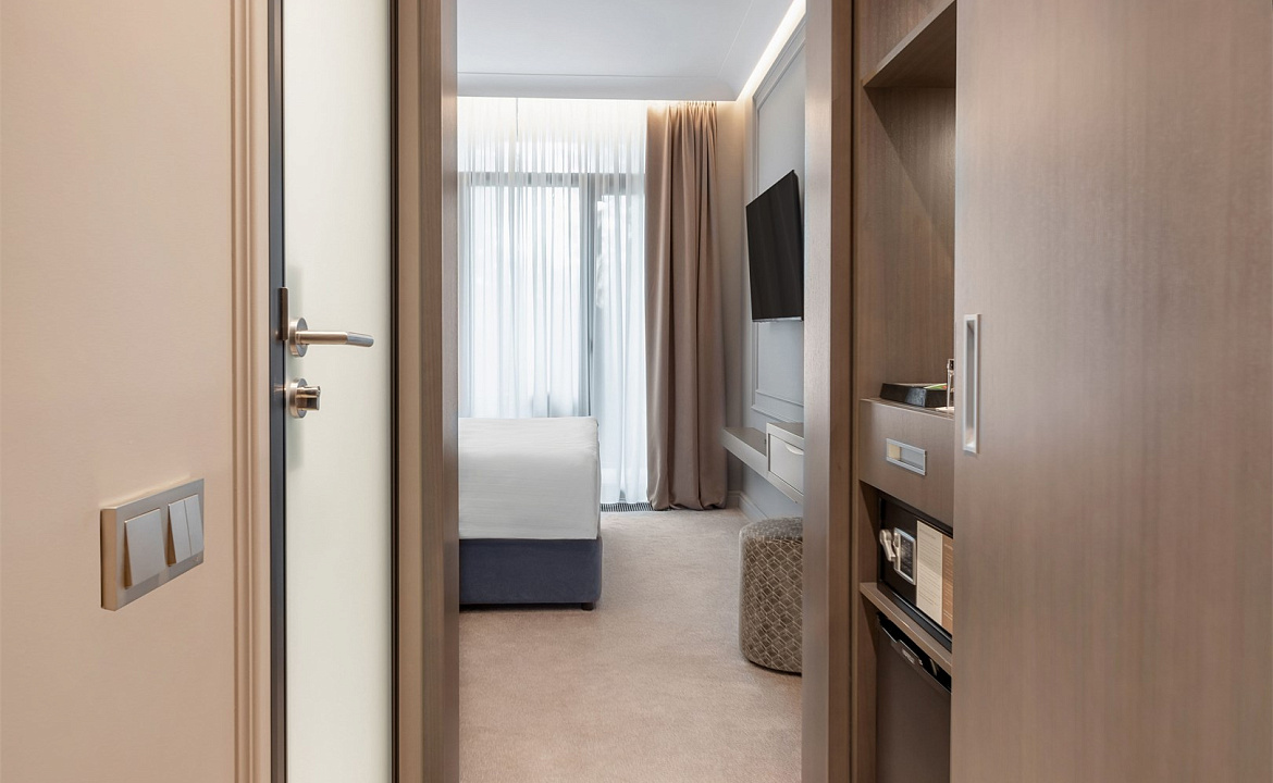 Стандарт с одной кроватью. Курортный отель Моне. Адлер