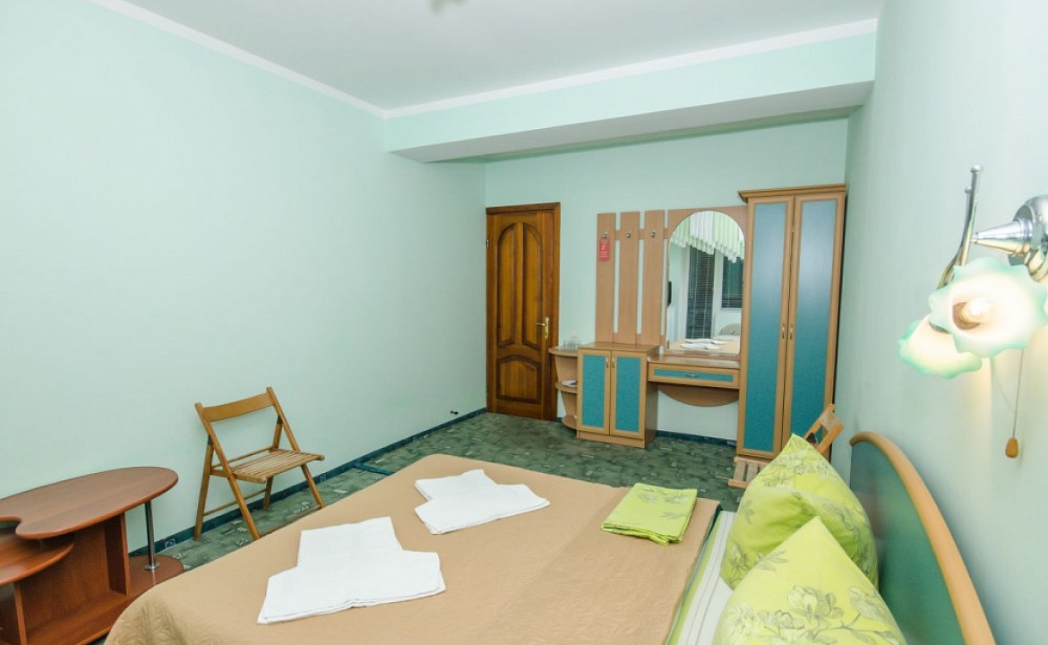 ЭКОНОМ+. Отель "Седьмое небо". Утёс