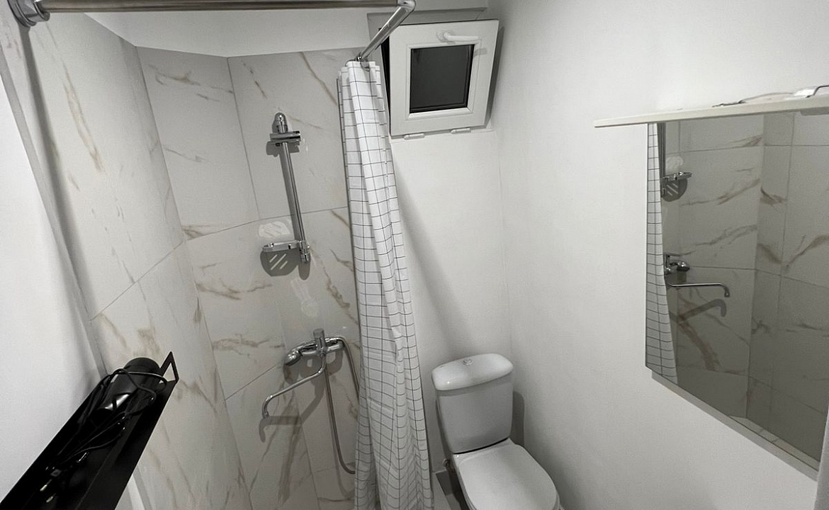 Апартаменты-студия на втором этаже. Частный сектор Buffalo . Сухум