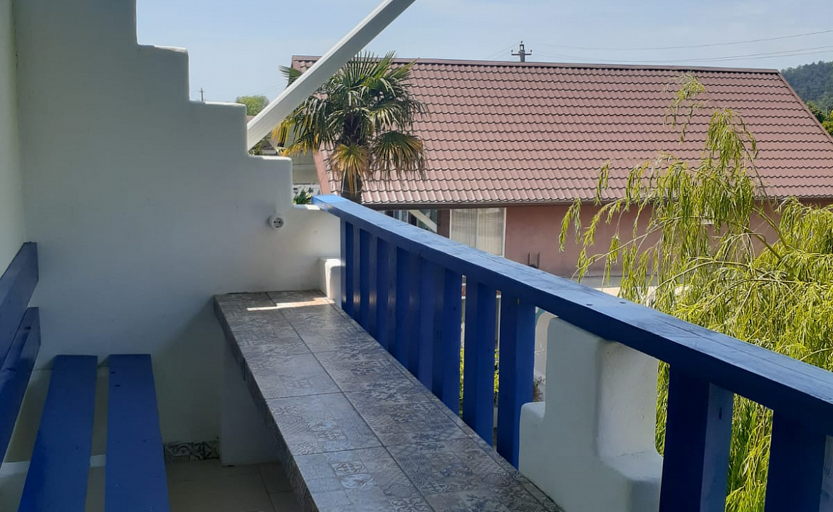 Дуплекс . "Бунгало". Пицунда