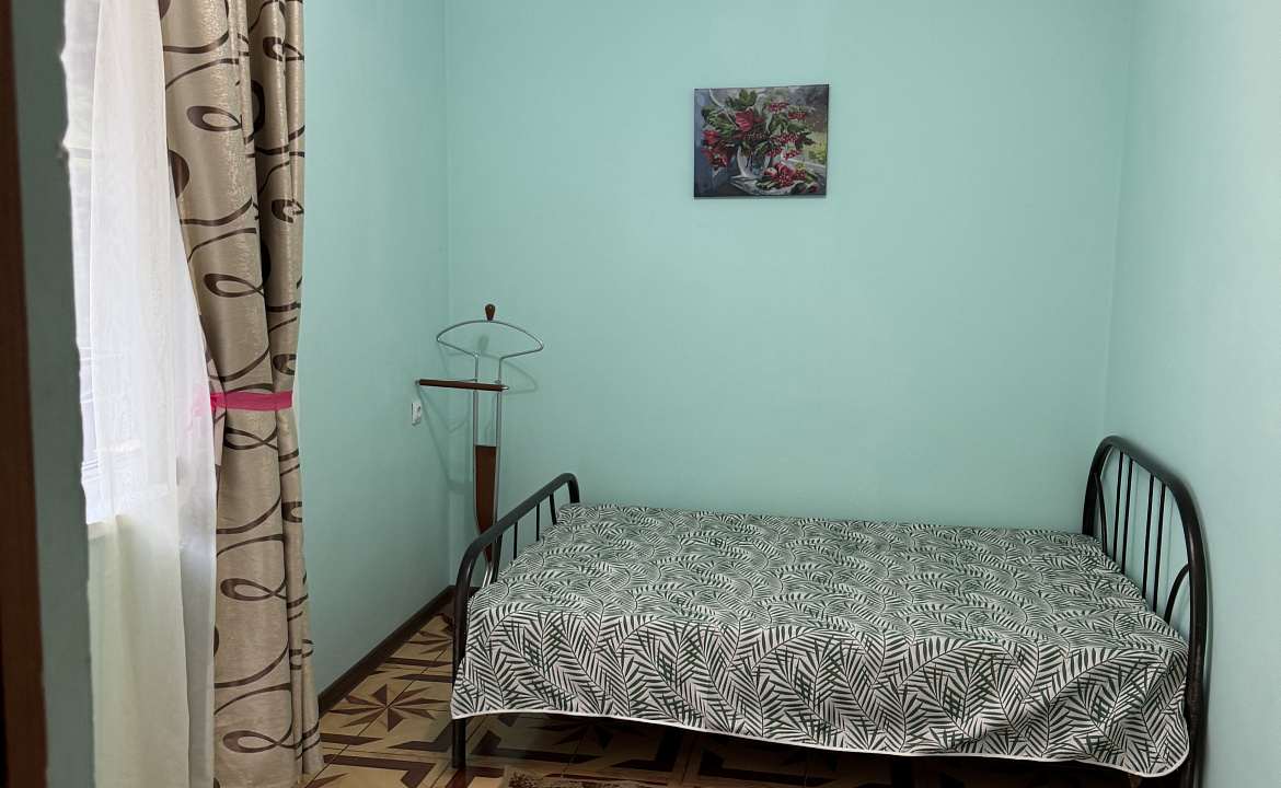 Семейный 2-х комнатный 2-ой этаж. Гостевой дом "Пантера". Гагра