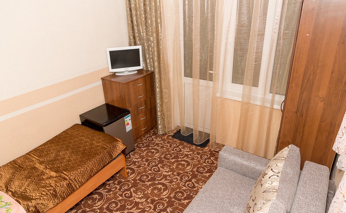 Трехместный номер эконом класса. Гостевой дом "Ника" - Анапа. Анапа