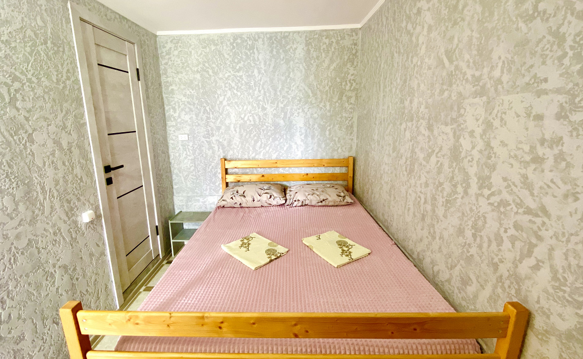 Двухместный номер «Стандарт» с открытой верандой. Частный сектор Анастасия на Айвазовского 7. Лазаревское