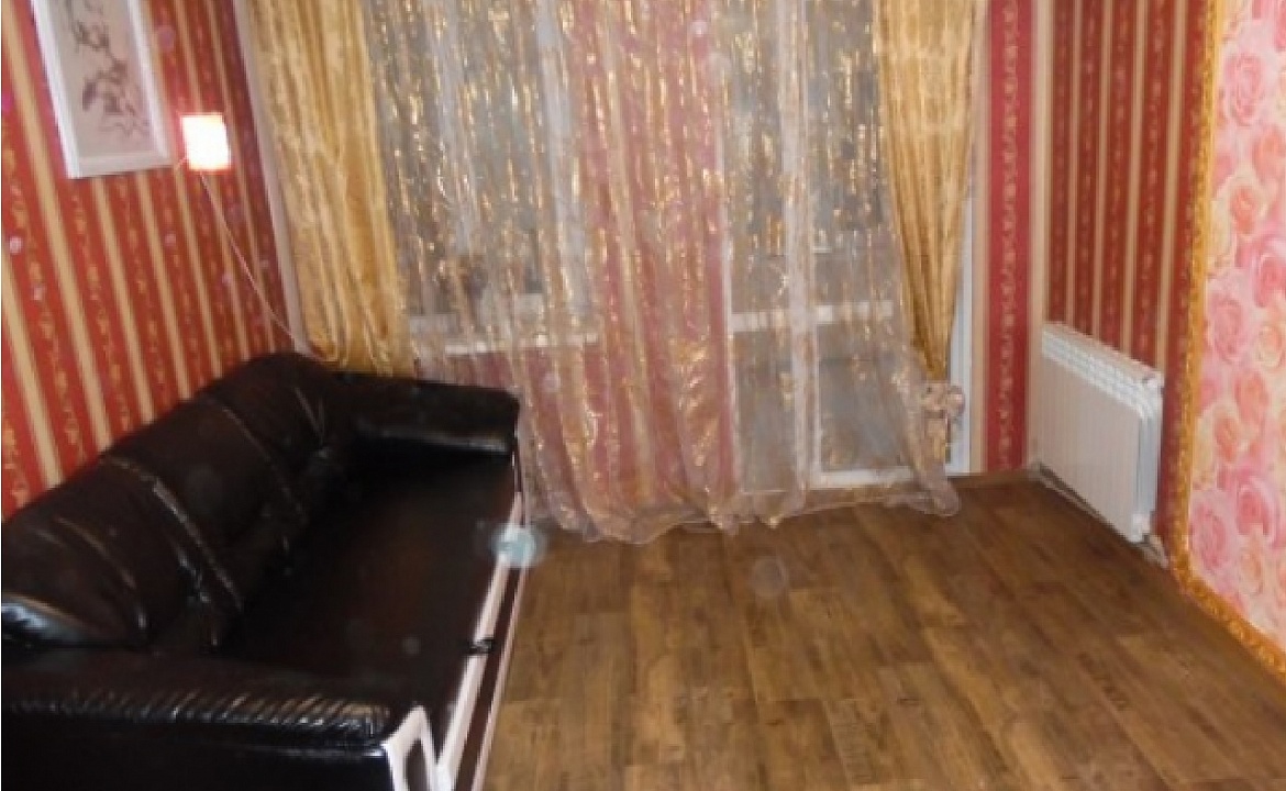 Квартира 2 комнаты. Квартира в многоквартирном доме на улице Полупанова. Евпатория