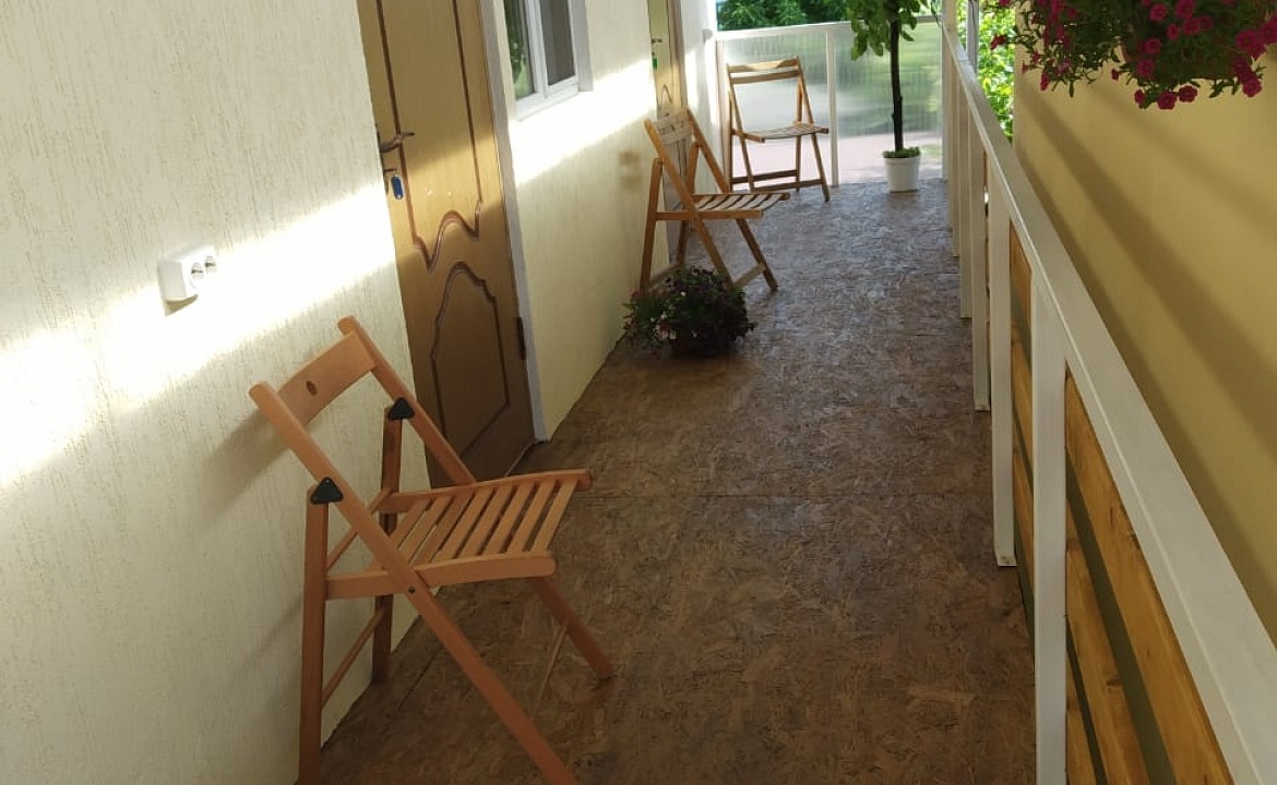 Трёхместный номер с кондиционером. Гостевой дом 7Я. Голубицкая