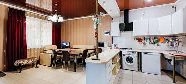 Коттедж в центре для семьи или 6−8 человек Коттедж в центре для семьи или 6−8 человек