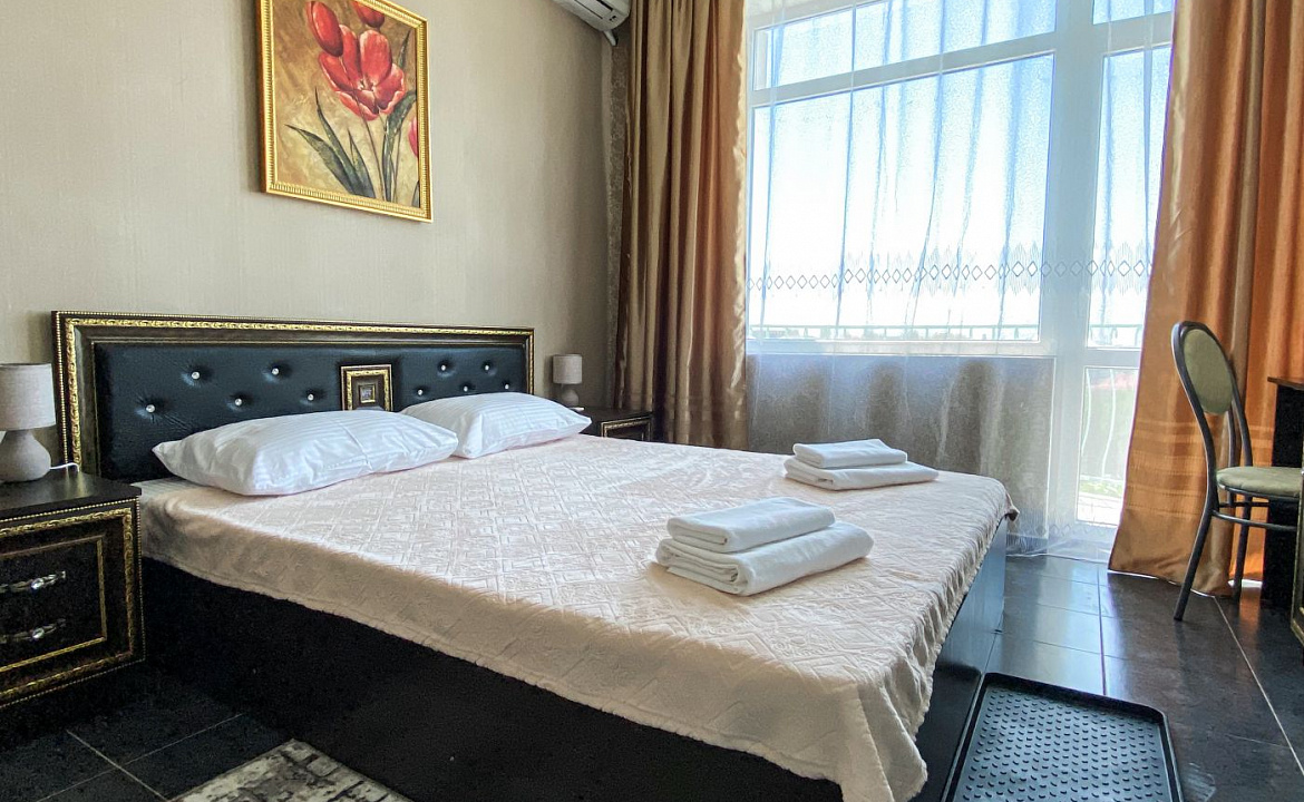 Комфорт 2х местный с балконом. Гостевой дом Волна. Нижнее Джемете