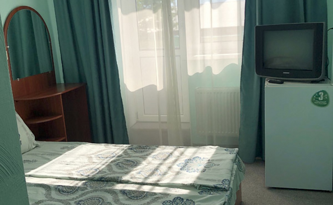 1-комнатный 2-местный номер с кондиционером. Гостиница «Рояль». Симферополь